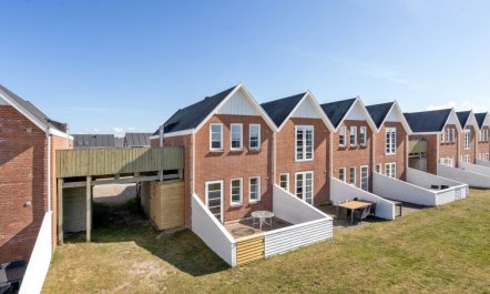 'Iohannes' - 2.3km from the sea