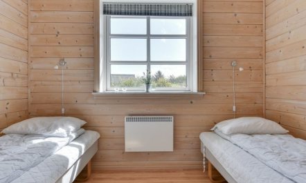 'Fenja' - 500m to the fjord 7