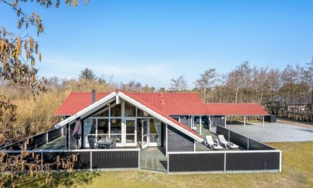 'Germaine' - 1.2km from the sea