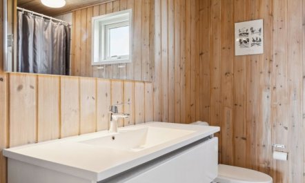 'Fiona' - 800m from the sea 2