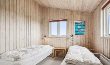 'Fiona' - 800m from the sea 5