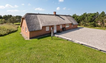 'Aane' - 1.8km from the sea 7