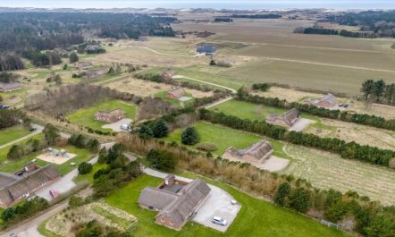 'Aane' - 1.8km from the sea 2