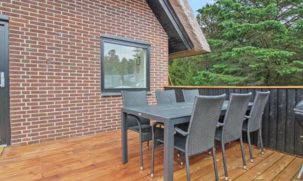 'Gunkil' - 800m from the sea 1