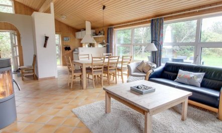 'Konrad' - 400m from the sea 2