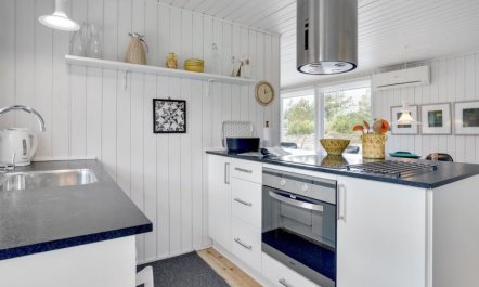 'Fredrikka' - 3.9km from the sea 4