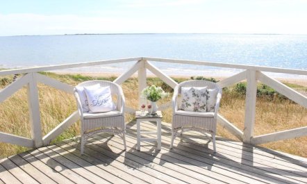 'Aarne' - 30m from the sea