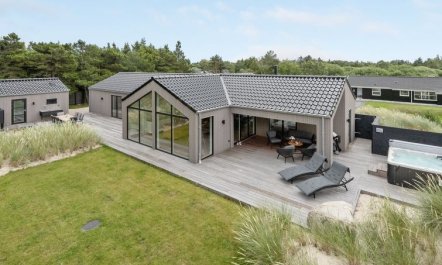 'Antonette' - 1.8km from the sea