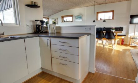 'Legolas' - 50m from the sea 6