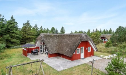 'Gunlög' - 3.1km from the sea