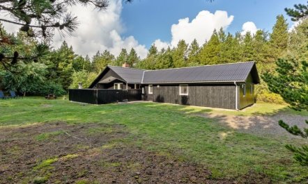 'Jul' - 900m from the sea 3