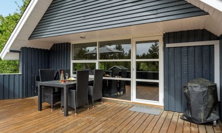 'Emmi' - 2.5km from the sea 3