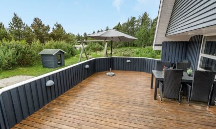 'Emmi' - 2.5km from the sea 2