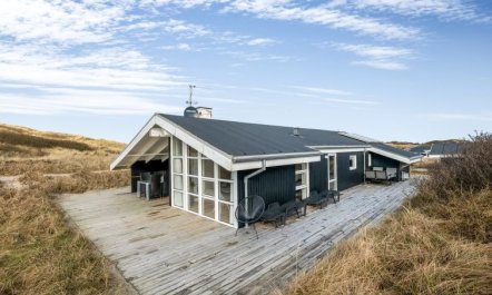 'Flepko' - 50m from the sea