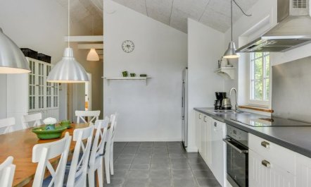 'Svanborg' - 3.7km from the sea 2