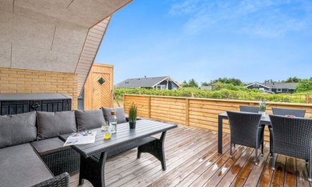 'Thorid' - 800m from the sea 4