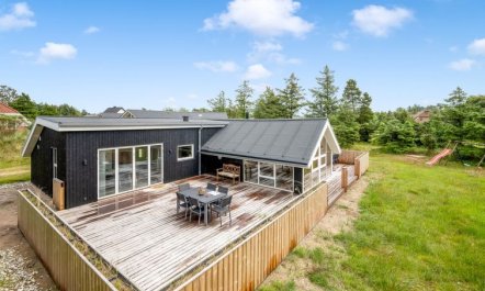 'Adde' - 1km from the sea