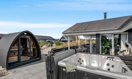 'Sibyll' -  from the sea