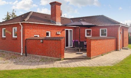 'Pernilla' - 2km from the sea