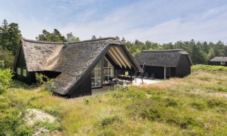 'Allin' - 1km from the sea