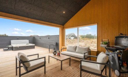 'Dreng' - 300m from the sea 6