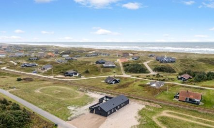 'Dreng' - 300m from the sea 2