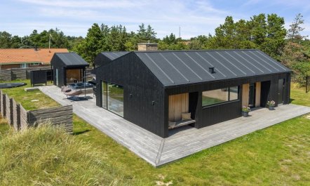 'Toyah' - 400m from the sea 1