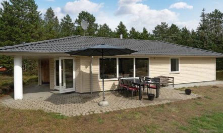 'Micke' - 3.2km from the sea 5