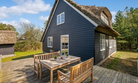 'Enya' - 1.2km from the sea