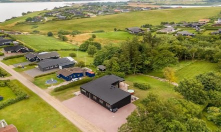 'Stjerne' - 300m to the fjord 6