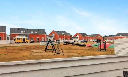 'Raine' - 2.3km from the sea 7