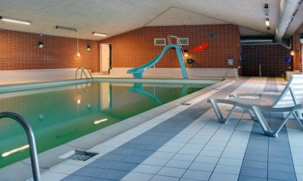 'Raine' - 2.3km from the sea 6