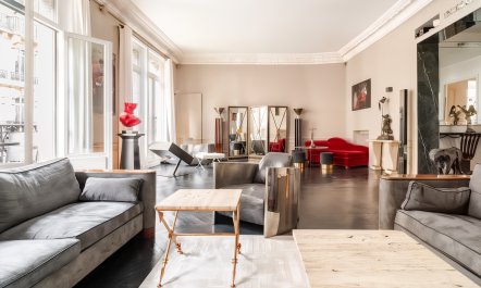 Le Contemporary Triangle D'Or 0