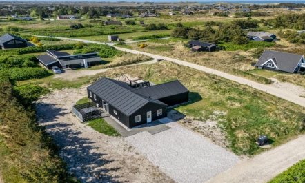 'Agnes' - 900m from the sea 6