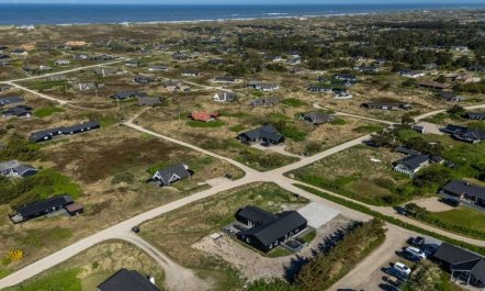 'Agnes' - 900m from the sea 4