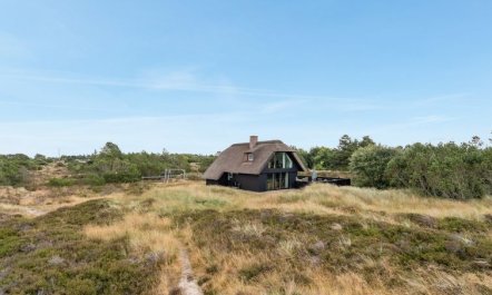 'Reiko' - 1.5km from the sea 5