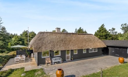 'Esma' - 3km from the sea 1