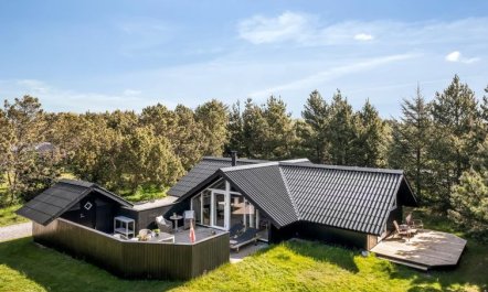 'Rumena' - 800m from the sea