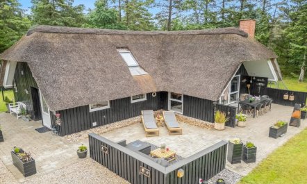 'Arttu' - 2.4km from the sea