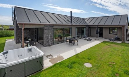 'Pejo' - 950m from the sea