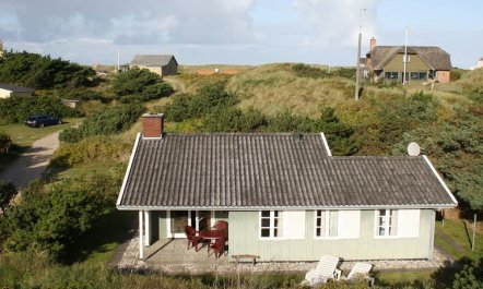 'Edite' - 500m from the sea