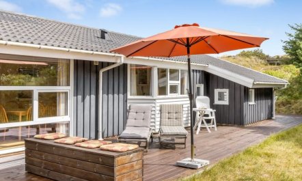 'Tineke' - 800m from the sea 6