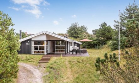 'Tineke' - 800m from the sea 3