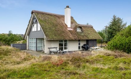 'Andrine' - 700m from the sea