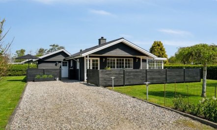 'Ekatarina' - 125m from the sea 5