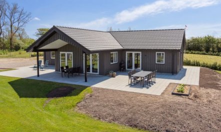 'Ika' - 450m from the sea 5