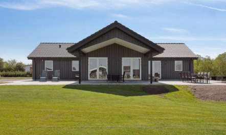 'Ika' - 450m from the sea 4