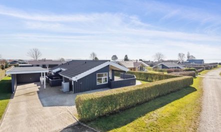 'Annegret' - 200m from the sea