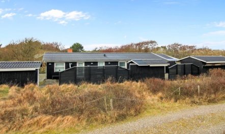 'Aatos' - 500m from the sea