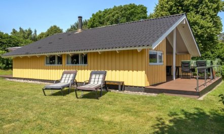 'Hwiting' - 200m from the sea